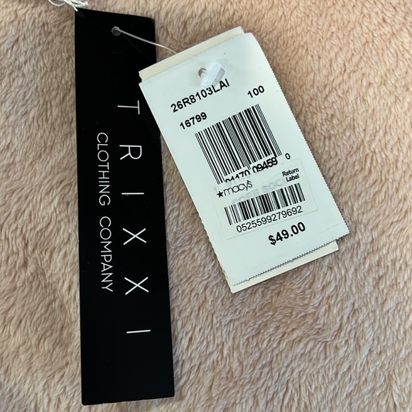 NWT romper juniors size s - Picture 2 of 2